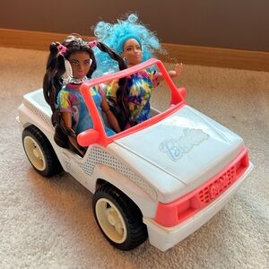 Vintage Barbie Jeep with 2 Dolls